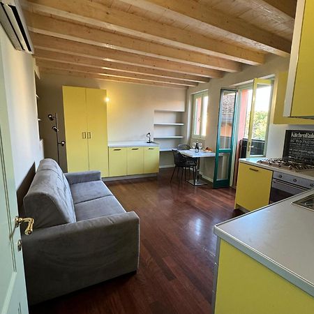 Splendid Apartment Desenzano del Garda Luaran gambar