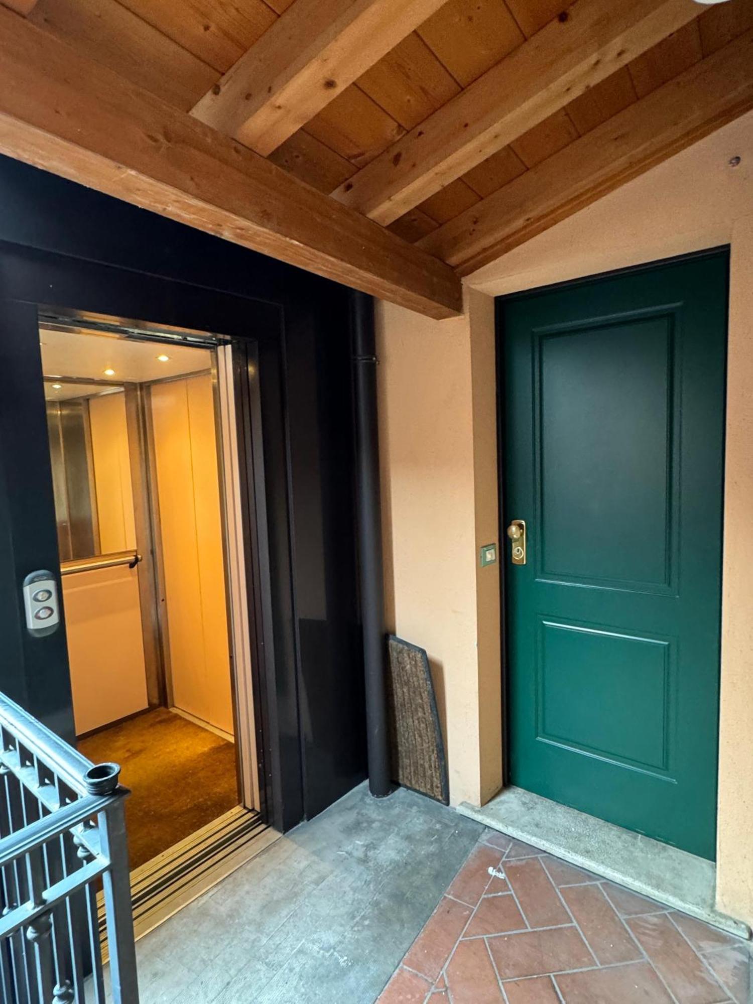 Splendid Apartment Desenzano del Garda Luaran gambar