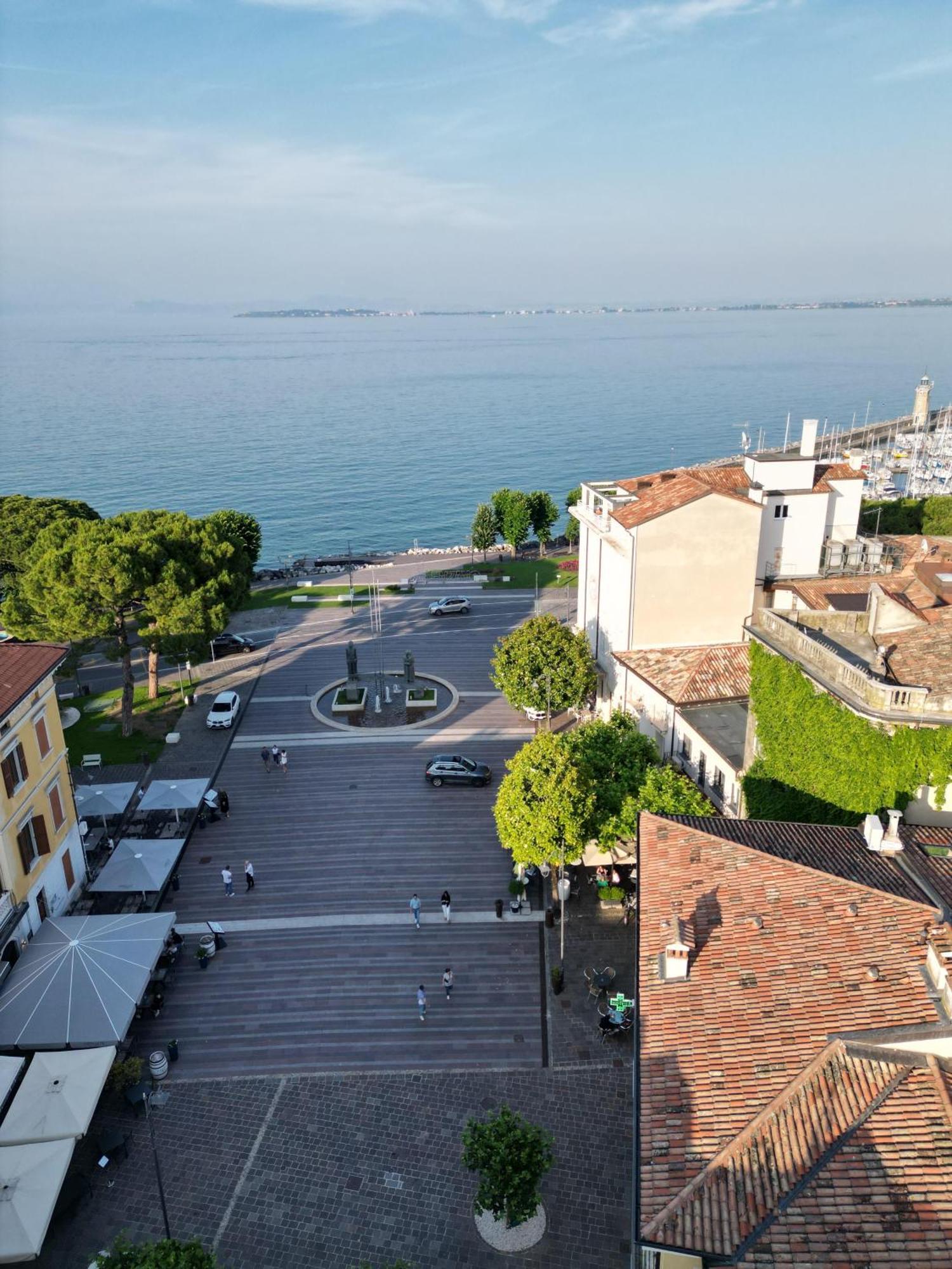 Splendid Apartment Desenzano del Garda Luaran gambar