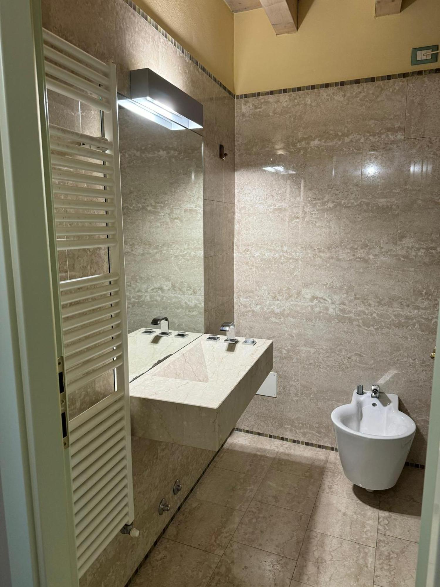 Splendid Apartment Desenzano del Garda Luaran gambar