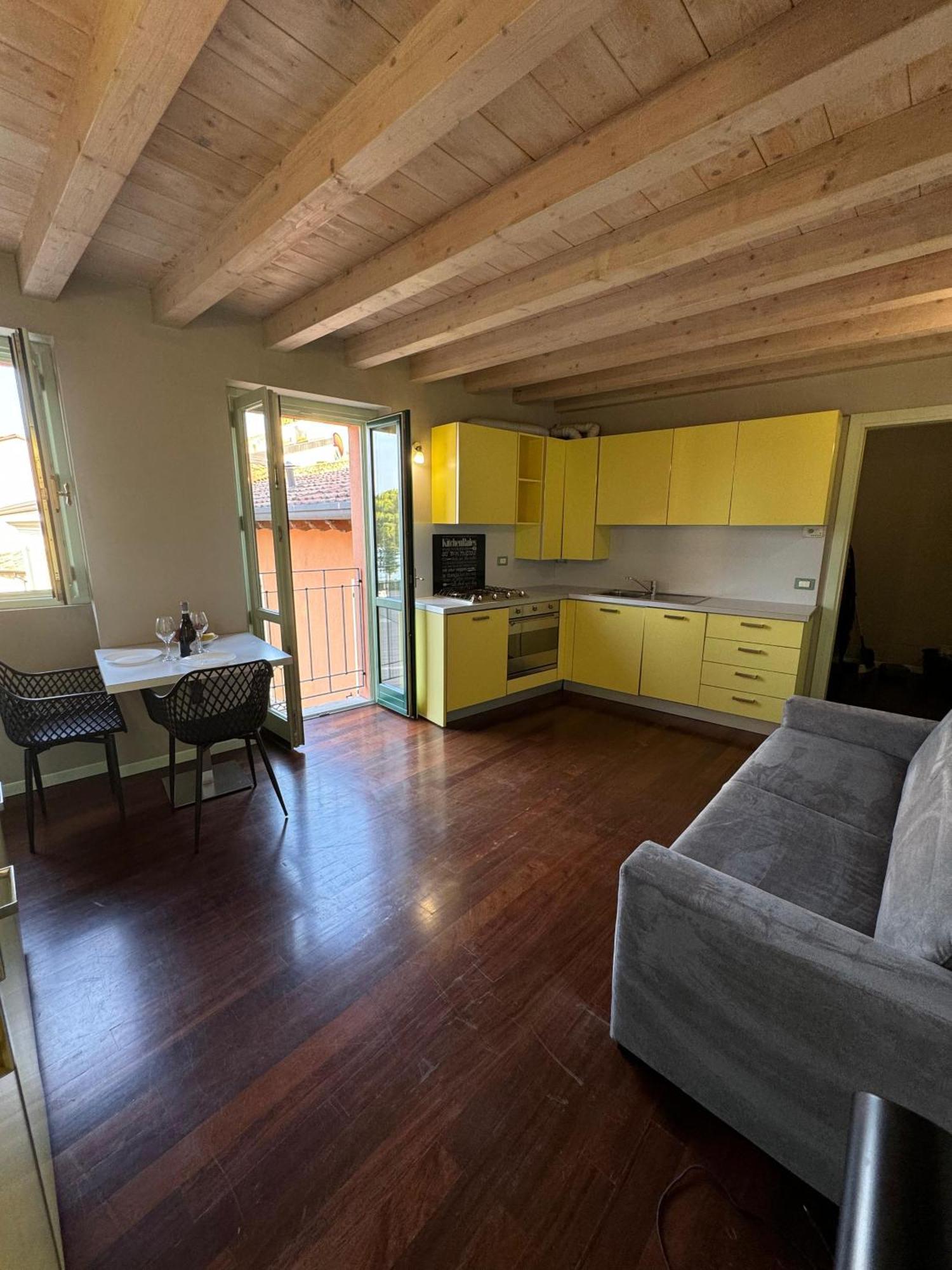 Splendid Apartment Desenzano del Garda Luaran gambar